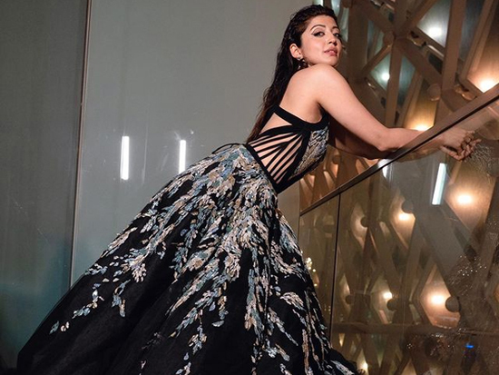 Staggering Poses Of Pranitha Subhash